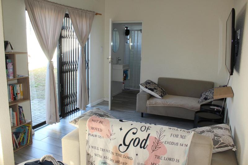 2 Bedroom Property for Sale in Churchill Estate Western Cape